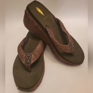 🟡VOLATILE Island Platform Wedge Sandals (8 Womens, Brown)